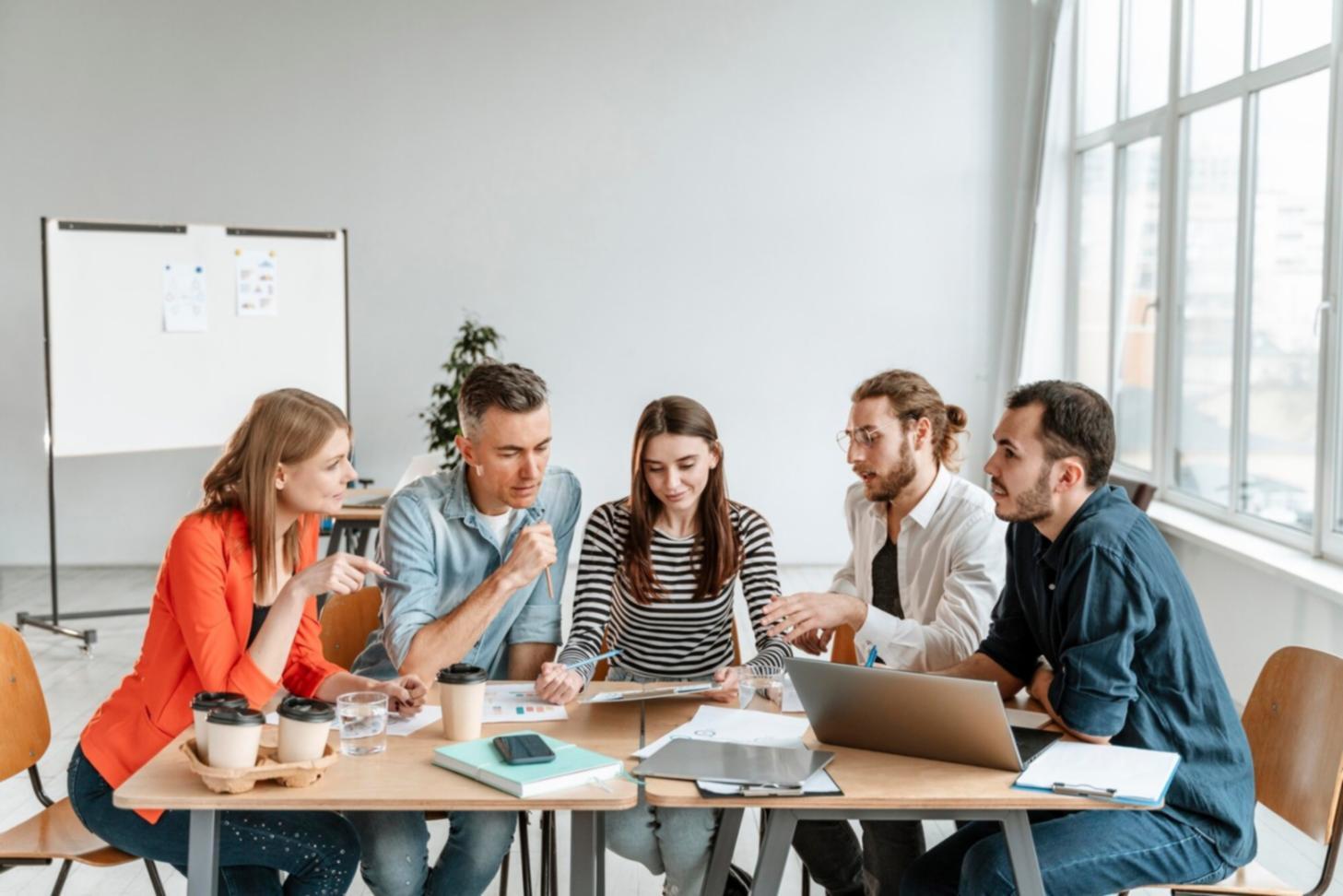 Консультации в офисе компании